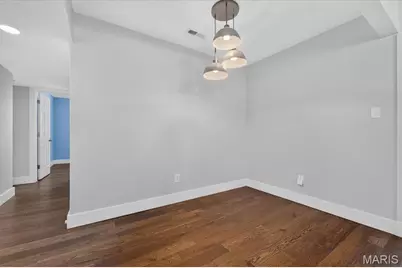 8816 Eager Road, Brentwood, MO 63144 - Photo 11