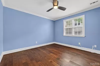 8816 Eager Road, Brentwood, MO 63144 - Photo 17