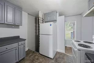 7001 Edison Ave, Saint Louis, MO 63121 - Photo 17