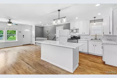 1520 Bredell Avenue, Saint Louis, MO 63117 - Photo 9