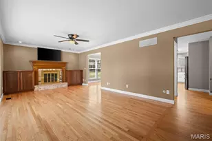 3035 Arrowhead Point Dr, Saint Louis, MO 63129 - Photo 5