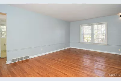 8154 Whitburn Avenue #2W, Saint Louis, MO 63106 - Photo 3