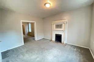 1816 Annie Malone Dr, Saint Louis, MO 63113 - Photo 3