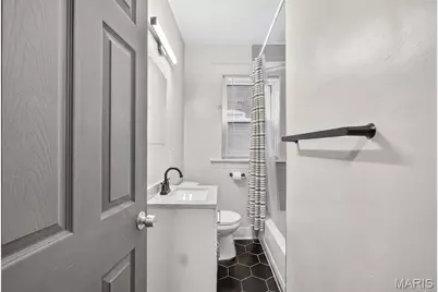 2037 Maury Avenue, Saint Louis, MO 63110 - Photo 19