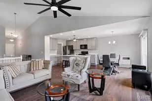 98 San Marino Pkwy, Fenton, MO 63026 - Photo 5
