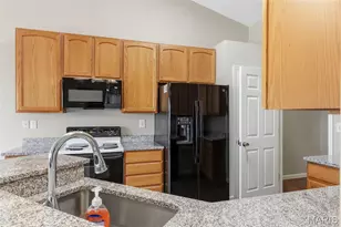215 Old Chesapeake Dr, Wentzville, MO 63385 - Photo 15