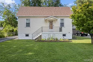 6720 Bonnie Ave, Saint Louis, MO 63123 - Photo 1