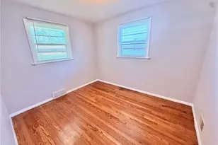 80 Florissant Park Dr, Florissant, MO 63031 - Photo 7