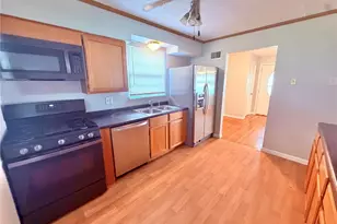 80 Florissant Park Dr, Florissant, MO 63031 - Photo 3
