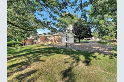 1949 Roth Drive, Saint Louis, MO 63131 - Photo 45