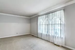 1949 Roth Dr, Saint Louis, MO 63131 - Photo 13