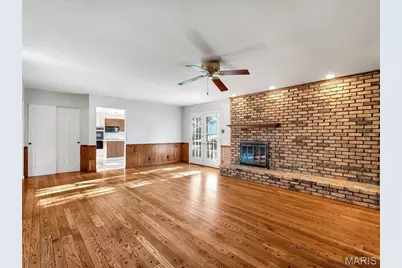 1949 Roth Drive, Saint Louis, MO 63131 - Photo 5