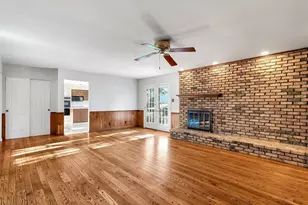 1949 Roth Dr, Saint Louis, MO 63131 - Photo 5