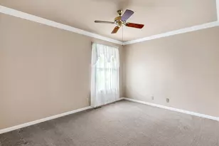 1949 Roth Dr, Saint Louis, MO 63131 - Photo 17