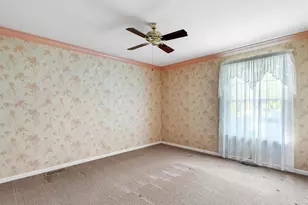 1949 Roth Dr, Saint Louis, MO 63131 - Photo 19