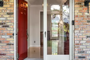1949 Roth Dr, Saint Louis, MO 63131 - Photo 3