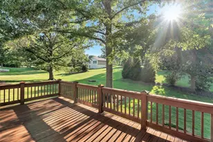 1949 Roth Dr, Saint Louis, MO 63131 - Photo 39