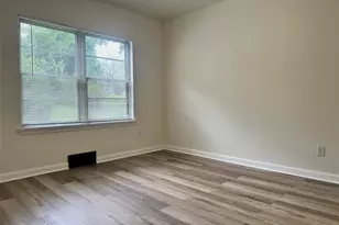 2516 Center Ave, Jennings, MO 63136 - Photo 13