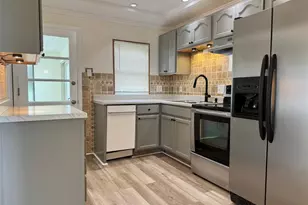 2516 Center Ave, Jennings, MO 63136 - Photo 9