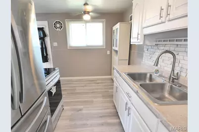 9332 Bellefontaine Rd, Saint Louis, MO 63137 - Photo 5