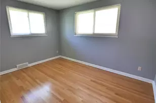 9332 Bellefontaine Rd, Saint Louis, MO 63137 - Photo 9