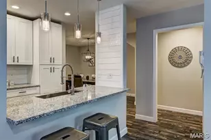 4250 Lindell Blvd, Saint Louis, MO 63108 - Photo 9