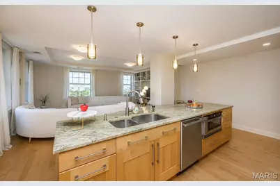 232 N Kingshighway Boulevard #1107, Saint Louis, MO 63108 - Photo 7