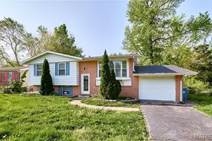 1436 Cove Ln, Saint Louis, MO 63138 - Photo 3