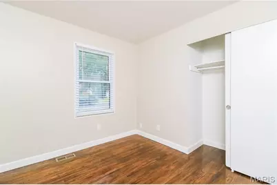 1030 Lees Lane, Florissant, MO 63031 - Photo 9
