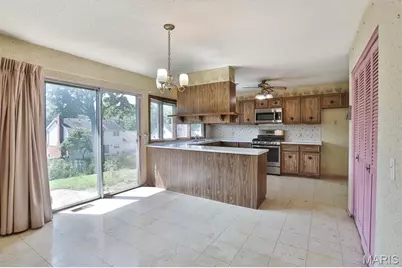 208 Fawn Meadows Drive, Ballwin, MO 63011 - Photo 9