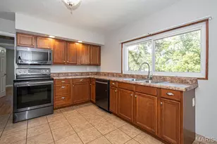 9251 Southview Ln, Saint Louis, MO 63123 - Photo 17