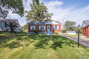 9251 Southview Ln, Saint Louis, MO 63123 - Photo 3