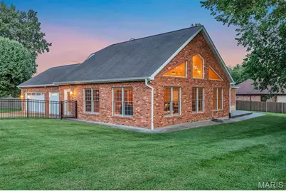 8831 Gladlea Drive, Sunset Hills, MO 63127 - Photo 3