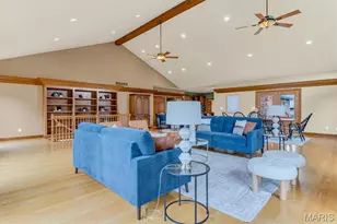 8831 Gladlea Dr, Sunset Hills, MO 63127 - Photo 9