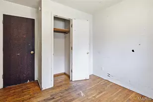 210 Connolly Dr, Saint Louis, MO 63135 - Photo 9