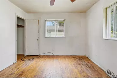210 Connolly Drive, Saint Louis, MO 63135 - Photo 7