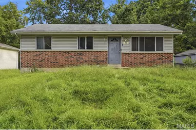 210 Connolly Drive, Saint Louis, MO 63135 - Photo 1