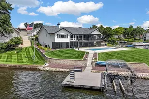 22 Harbor Point Ct, Lake Saint Louis, MO 63367 - Photo 11