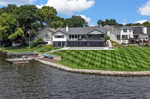 22 Harbor Point Ct, Lake Saint Louis, MO 63367 - Photo 5