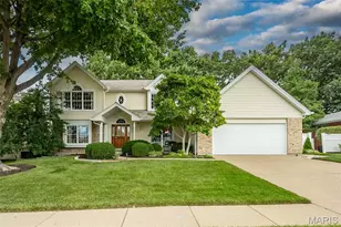 1551 Country Bend Dr, Saint Charles, MO 63303 - Photo 1