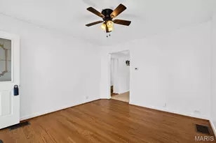 1128 Hall St, Saint Charles, MO 63301 - Photo 5