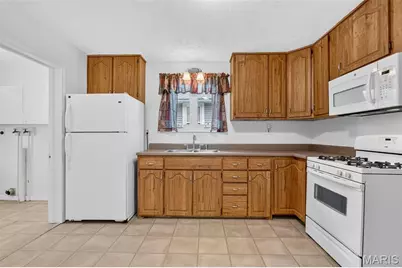 1128 Hall Street, Saint Charles, MO 63301 - Photo 9