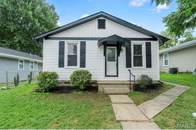 1128 Hall Street, Saint Charles, MO 63301 - Photo 1