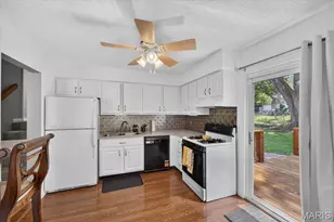 17 Glenna Dr, Saint Peters, MO 63376 - Photo 9