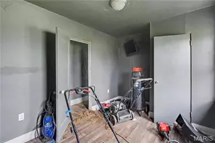 5704 Labadie Ave, Saint Louis, MO 63120 - Photo 9