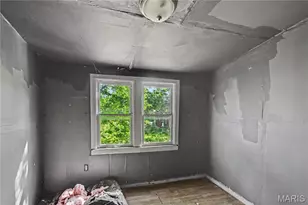 5704 Labadie Ave, Saint Louis, MO 63120 - Photo 15