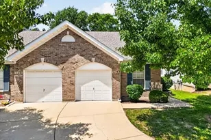 4917 Hurstborough Ct, Hazelwood, MO 63042 - Photo 1