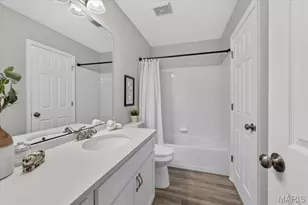 4917 Hurstborough Ct, Hazelwood, MO 63042 - Photo 15