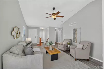 4917 Hurstborough Court, Hazelwood, MO 63042 - Photo 5