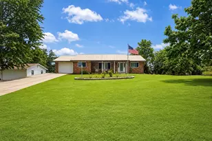 810 S School St, Desloge, MO 63601 - Photo 1